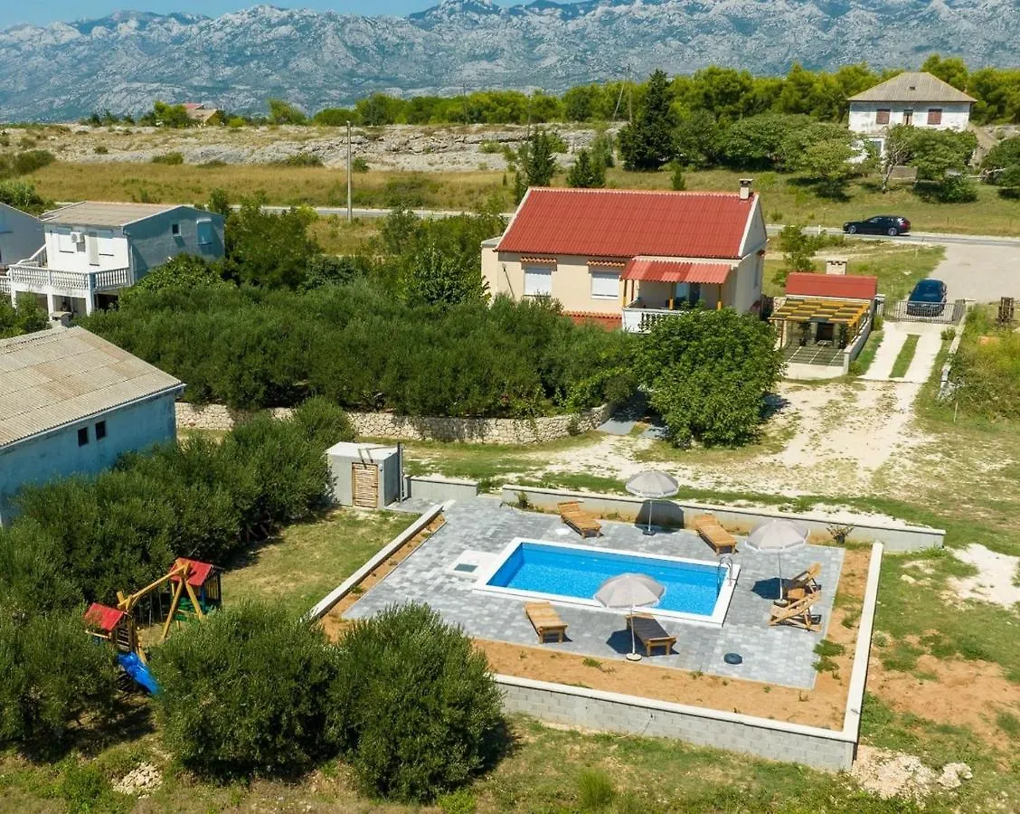 Family Friendly Apartments With A Swimming Pool Rtina - Stosici, Zadar - 21450