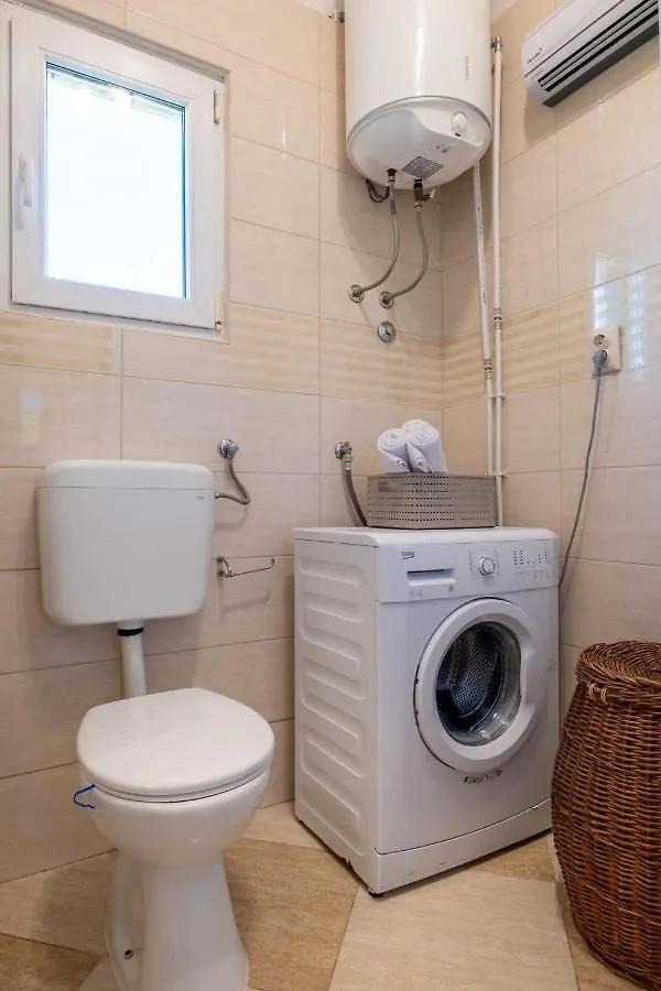 Family Friendly Apartments With A Swimming Pool Rtina - Stosici, Zadar - 21450