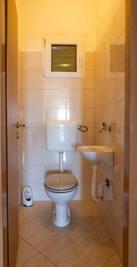 Family Friendly Apartments With A Swimming Pool Rtina - Stosici, Zadar - 21450