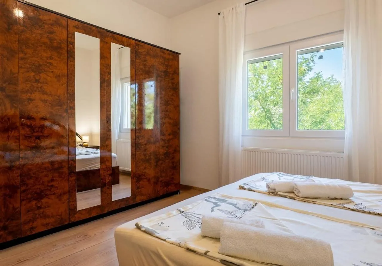 Family Friendly Apartments With A Swimming Pool Rtina - Stosici, Zadar - 21450