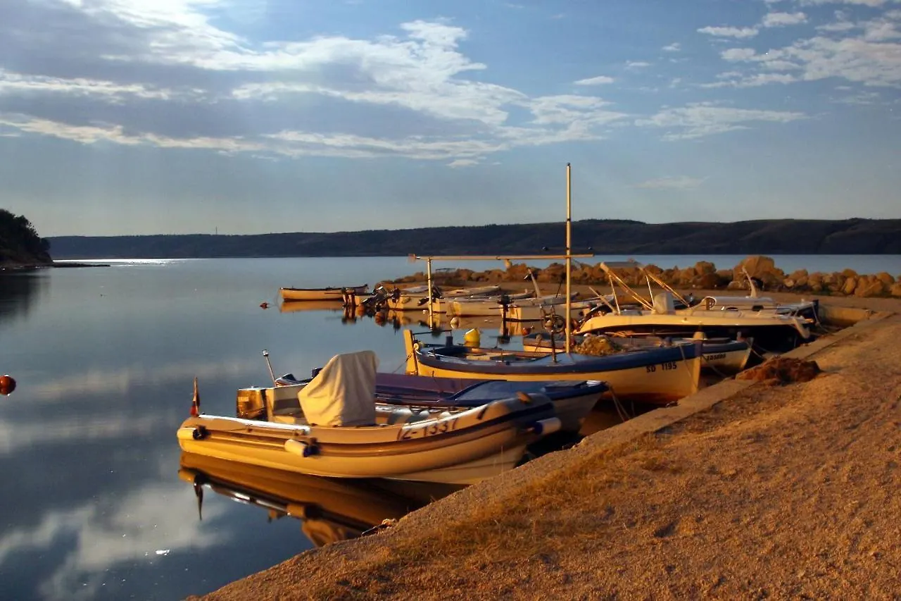 Family Friendly Apartments With A Swimming Pool Rtina - Stosici, Zadar - 21450 0*,  Croatia